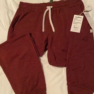 Vuori Women's Joggers NWT